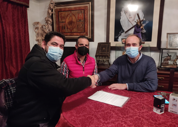 El Nazareno renueva con la Agrupación Musical Cristo del Calvario de Ubrique