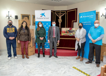 La Unión de Hermandades y la Fundación ‘La Caixa’ ayudan a 200 familias jerezanas