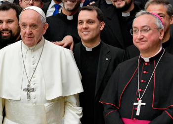 Monseñor José Rico Pavés se reúne esta semana con el Papa Francisco