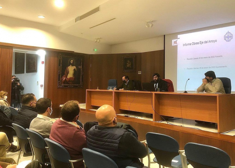 El Consejo informó a los hermanos mayores que las obras del Arroyo no afectarán a los recorridos