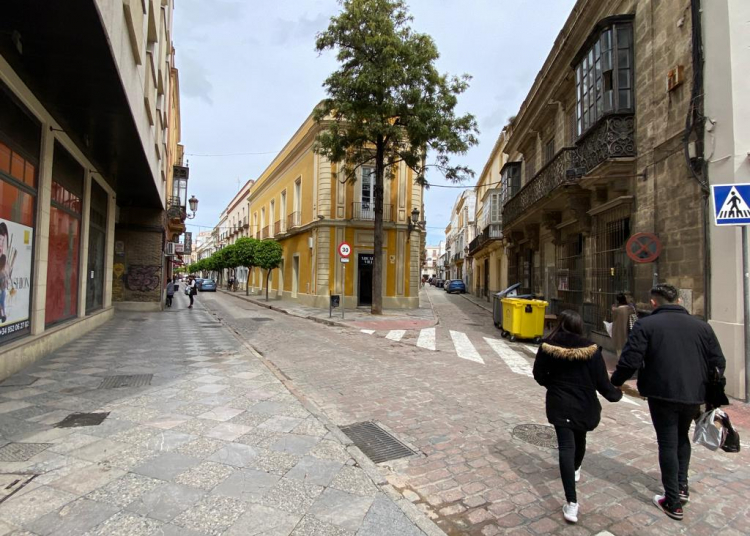 Desde hoy lunes se corta al tráfico la calle Honda por el inicio del dispositivo de Semana Santa