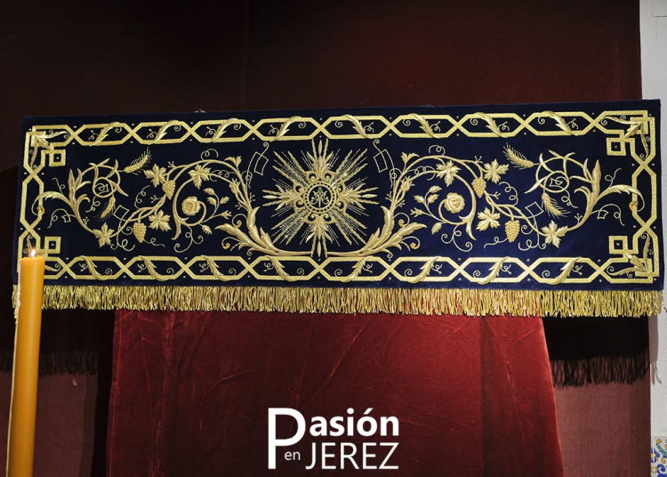 El domingo se presentó la bambalina delantera del palio de la Virgen del Consuelo