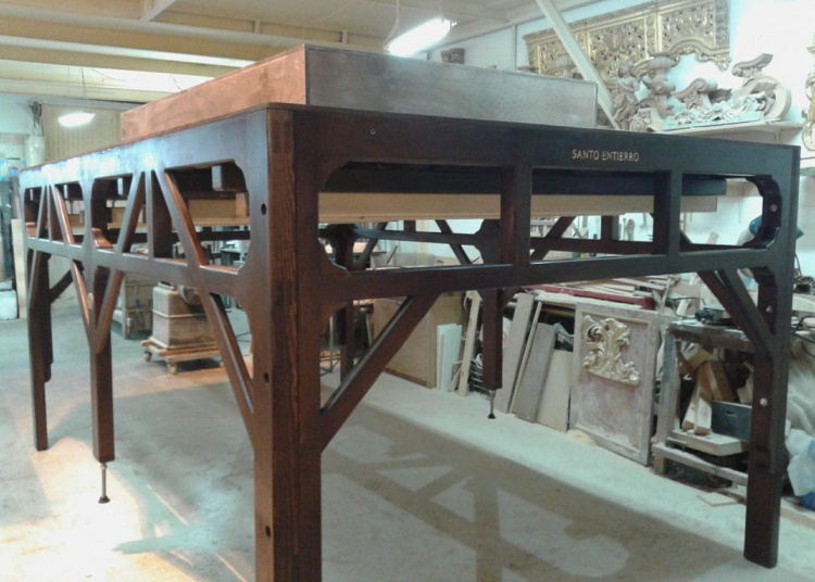 Una nueva parihuela para el paso de palio de la Piedad