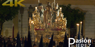 La Sagrada Flagelación por la plaza de las Angustias
