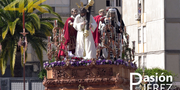 Salida de la Hermandad de la Salvación