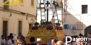 Salida procesional de la Cruz de Mayo de la Hermandad del Desconsuelo