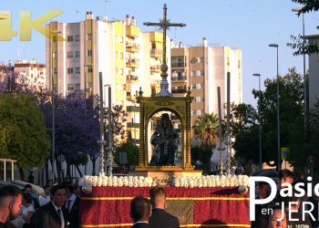 Salida procesional de la Cruz de Mayo de la Exaltación