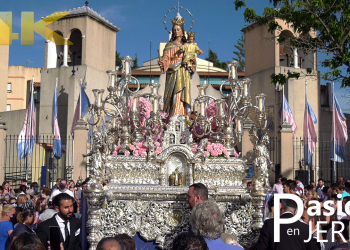 Salida procesional de María Auxiliadora del Lora Tamayo