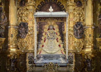 Así luce la Virgen del Rocío a la espera de una nueva Romería de Pentecostés