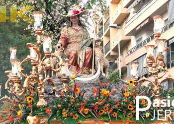 Salida procesional de la Divina Pastora de Capuchinos