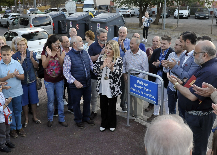 La alcaldesa inauguró el bulevar ‘Nuestro Padre Jesús de la Humildad’ en el Olivar de Rivero