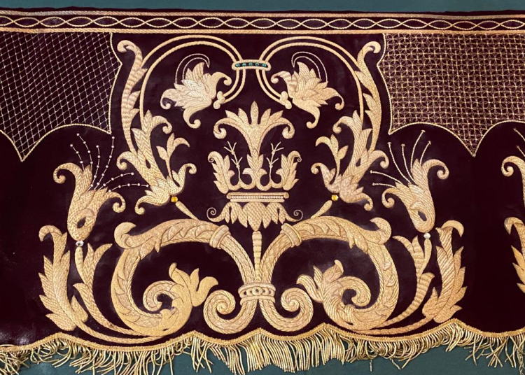 Hoy se va a presentar una antigua bambalina del paso de la Virgen de las Lágrimas