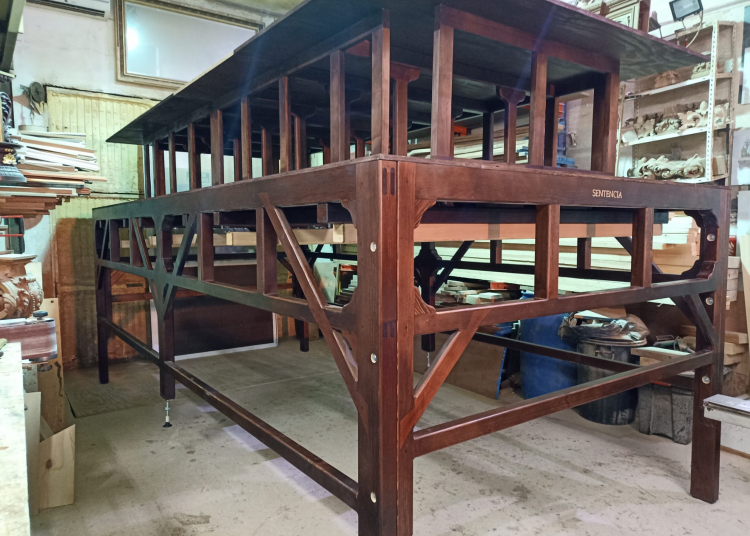 Nueva parihuela para el paso del Señor de la Sentencia