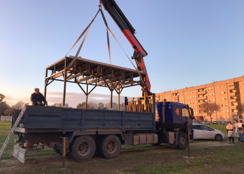 La Vera Cruz traslado la parihuela del misterio al colegio de El Pilar