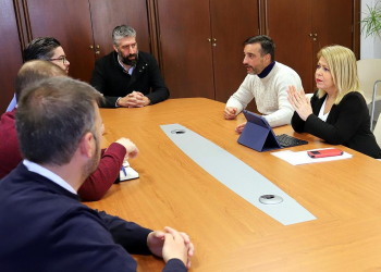 La alcaldesa se reúne con la Hermandad de la Bondad y Misercordia