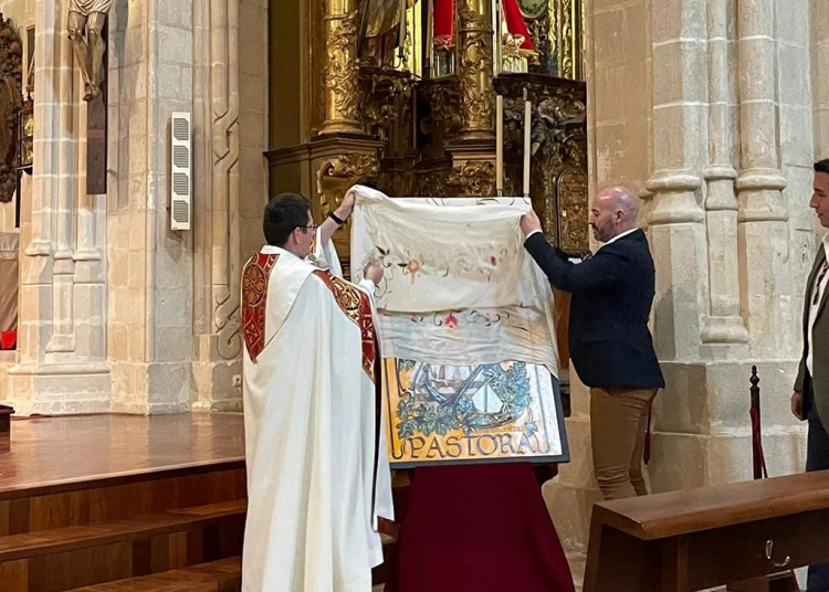 Presentado el cartel anunciador de la salida procesional de la Divina Pastora de San Dioniso
