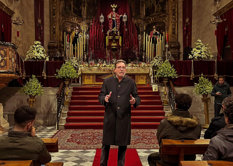 Martín Gómez Moreno es galardonado con el premio Trabajadera