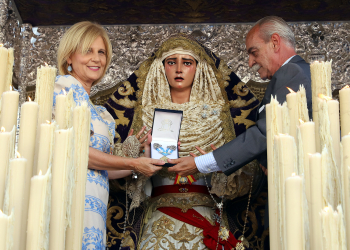 Nuestra Señora de La Estrella luce desde este domingo la Medalla de Oro de Jerez