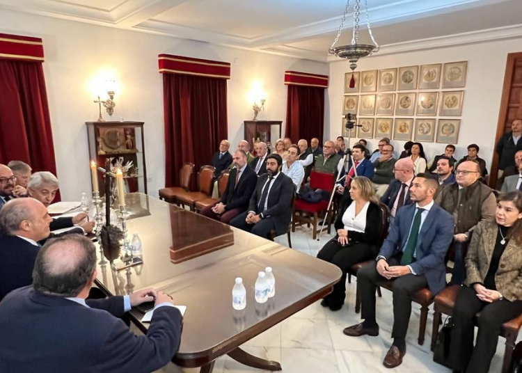 El viernes tuvo lugar la primera de las mesas redondas organizadas por la Unión de Hermandades