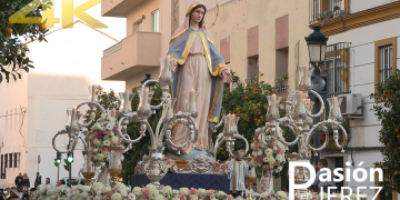 Salida procesional de la Virgen de la Medalla Milagrosa