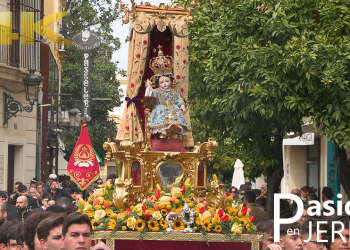 Salida procesional del Niño Jesús de la Virgen del Carmen Coronada