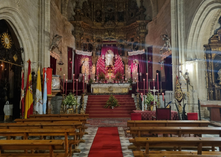 Monseñor Rico Pavés bendecirá hoy la nueva Casa de Hermandad de la Cena