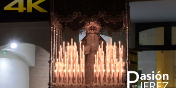 Traslado de María Santísima de la Concepción Coronada al altar