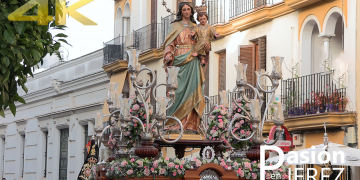 Salida procesional de María Auxiliadora calle Cabezas