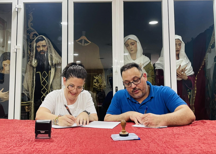 Daniel Sánchez realizará una nueva parihuela para el palio de Madre de Dios del Patrocinio