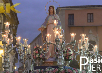 Salida procesional de la Virgen de la Medalla Milagrosa