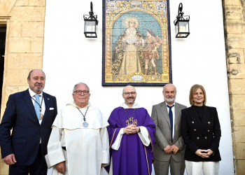 La Virgen de la Confortación ya tiene su azulejo en el Convento de Santo Domingo