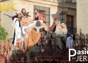 Salida procesional de la Hermandad de la Sagrada Mortaja