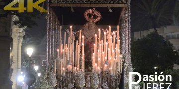 La Hermandad del Consuelo por Santo Domingo sorprendida por la lluvia