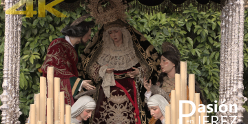 Nuestra Señora de la Piedad por plaza de la Asunción