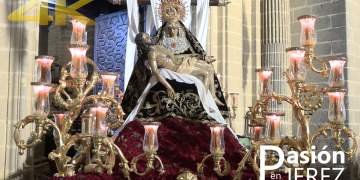 Salida Nuestra Señora de las Angustias de la Catedral