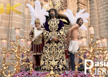 Salida del Señor de la Sentencia de la Catedral