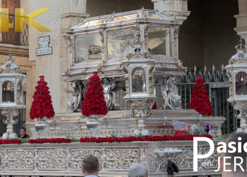 Santo Entierro por plaza de la Asunción