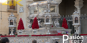 Santo Entierro por plaza de la Asunción