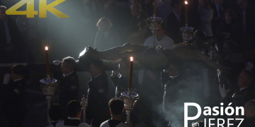 Solemne traslado del Santísimo Cristo de la Defensión a su paso de salida