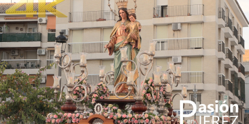 Salida procesional de María Auxiliadora calle Cabezas