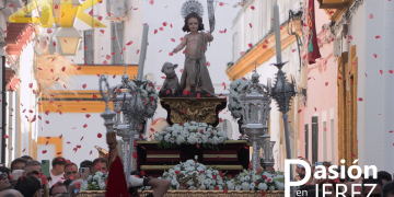 Salida procesional de San Juan Bautista Niño