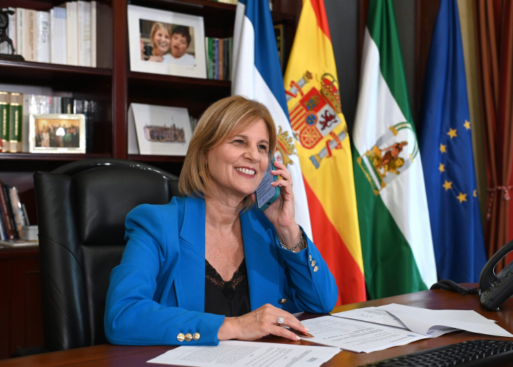 La alcaldesa de Jerez, María José García-Pelayo, recibirá el Volante de Oro de San Cristóbal Mártir 2025