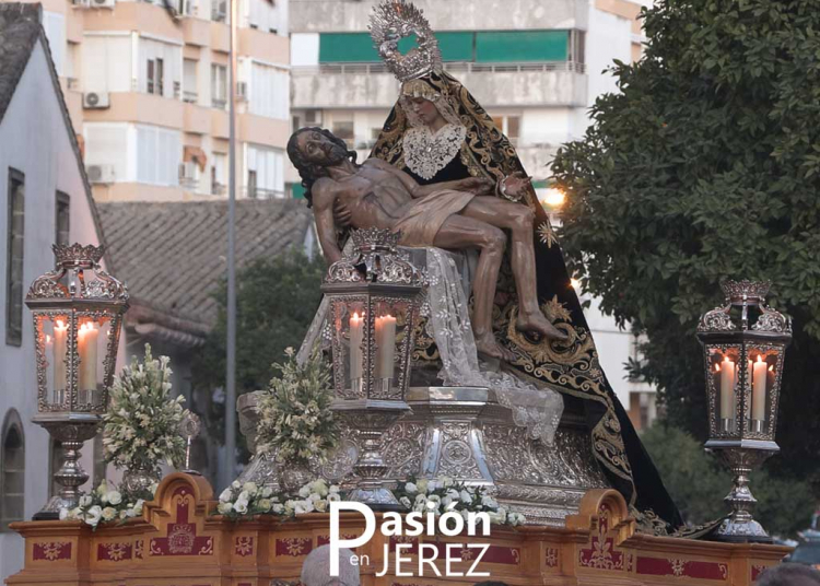 Las Angustias y el Soberano Poder protagonizan la jornada cofrade de este domingo