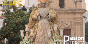 Rosario vespertino Nuestra Señora de la Esperanza Coronada