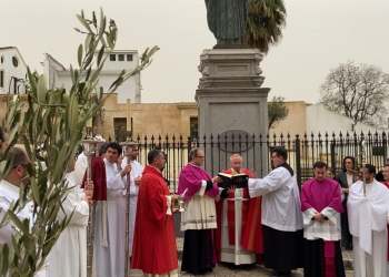 José Rico Pavés preside en la Catedral la Eucaristía del Domingo de Ramos
