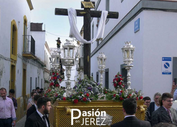 Las Cruces de Mayo y el Pregón del Rocío marcan la jornada cofrade del 1 de mayo en Jerez