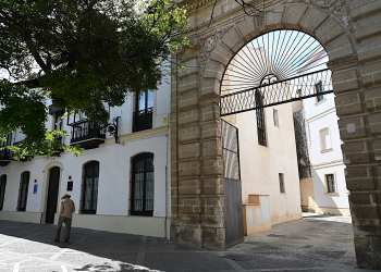 El Ayuntamiento da luz verde a la rehabilitación del ‘Claustro Chico’ como sede de la Hermandad del Rocío