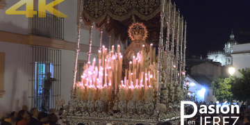 Nuestra Señora de la Estrella Coronada por Plaza Peones