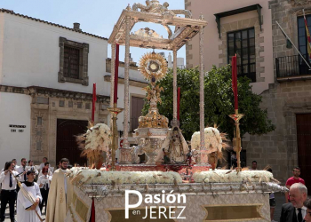 La Sacramental de Santiago celebra sus cultos eucarísticos, que culminarán con el Corpus de Santiago