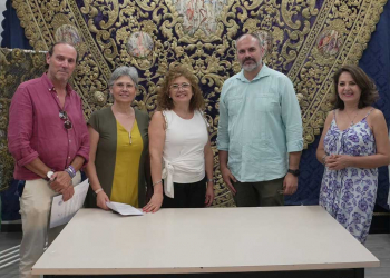 El manto de la Amargura ya se encuentra en el taller de las Hermanas Rama para su restauración